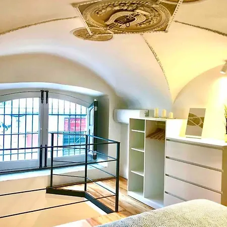 Oli-oli House Center, Two Adjacent House X11 People,double Kitchen, Courtyard, * Catania