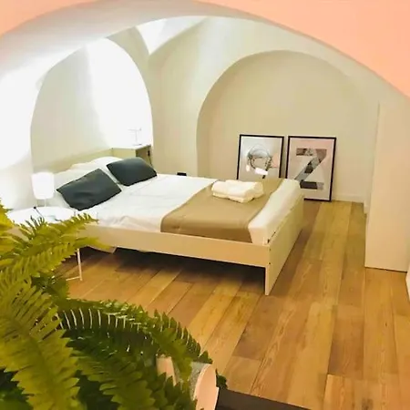 Oli-oli House Center, Two Adjacent House X11 People,double Kitchen, Courtyard,
