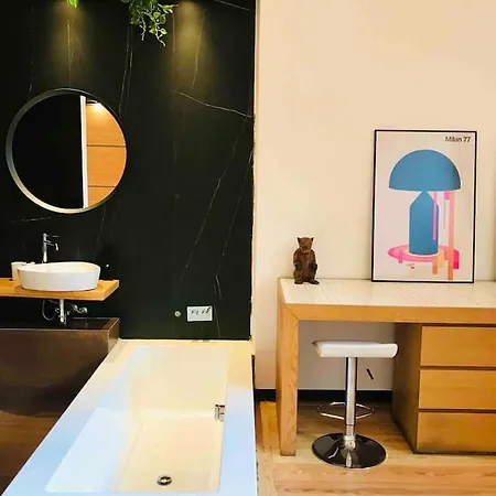 Oli-oli House Center, Two Adjacent House X11 People,double Kitchen, Courtyard, Catania