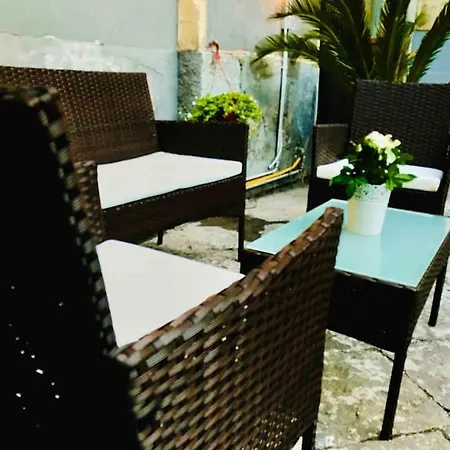 Holiday home Oli-oli House Center, Two Adjacent House X11 People,double Kitchen, Courtyard,
