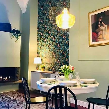 Oli-oli House Center, Two Adjacent House X11 People,double Kitchen, Courtyard, Catania